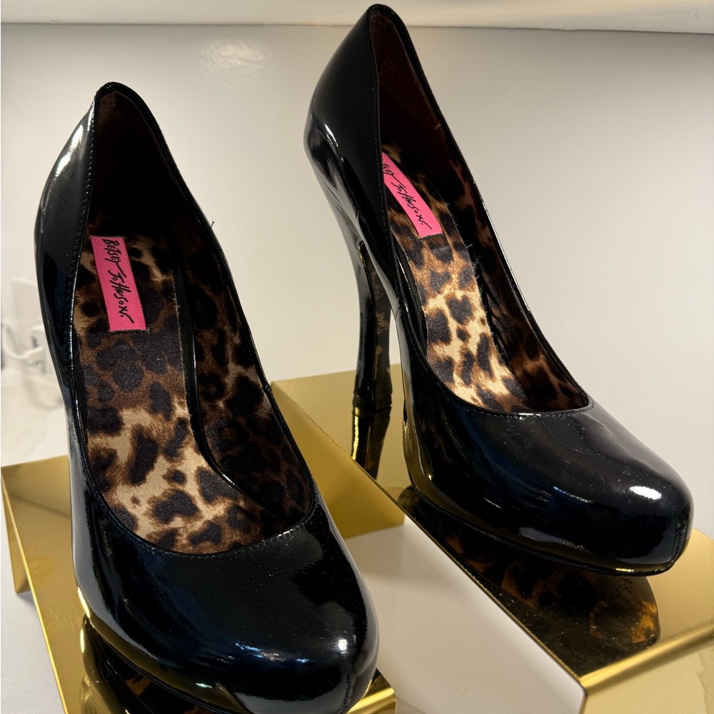 Patent Leather Black Stiletto Heels with Platform - Picture 3 of 10